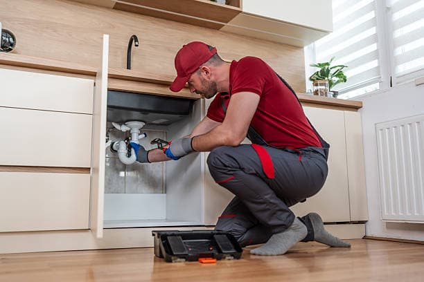 Plumber or Handyman? Who to Call for Common Home Repairs — TradieCorner blog
